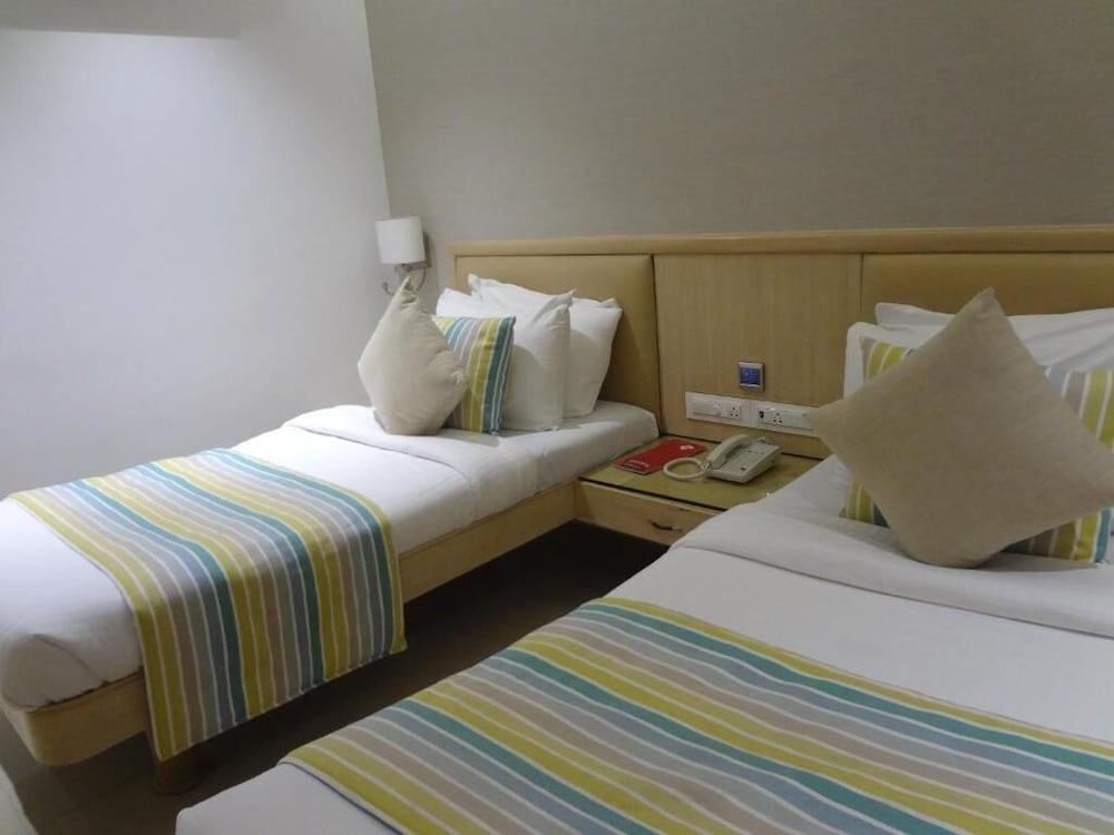 Hotel Suncity Apollo - Gateway Of India Mumbai Exterior photo
