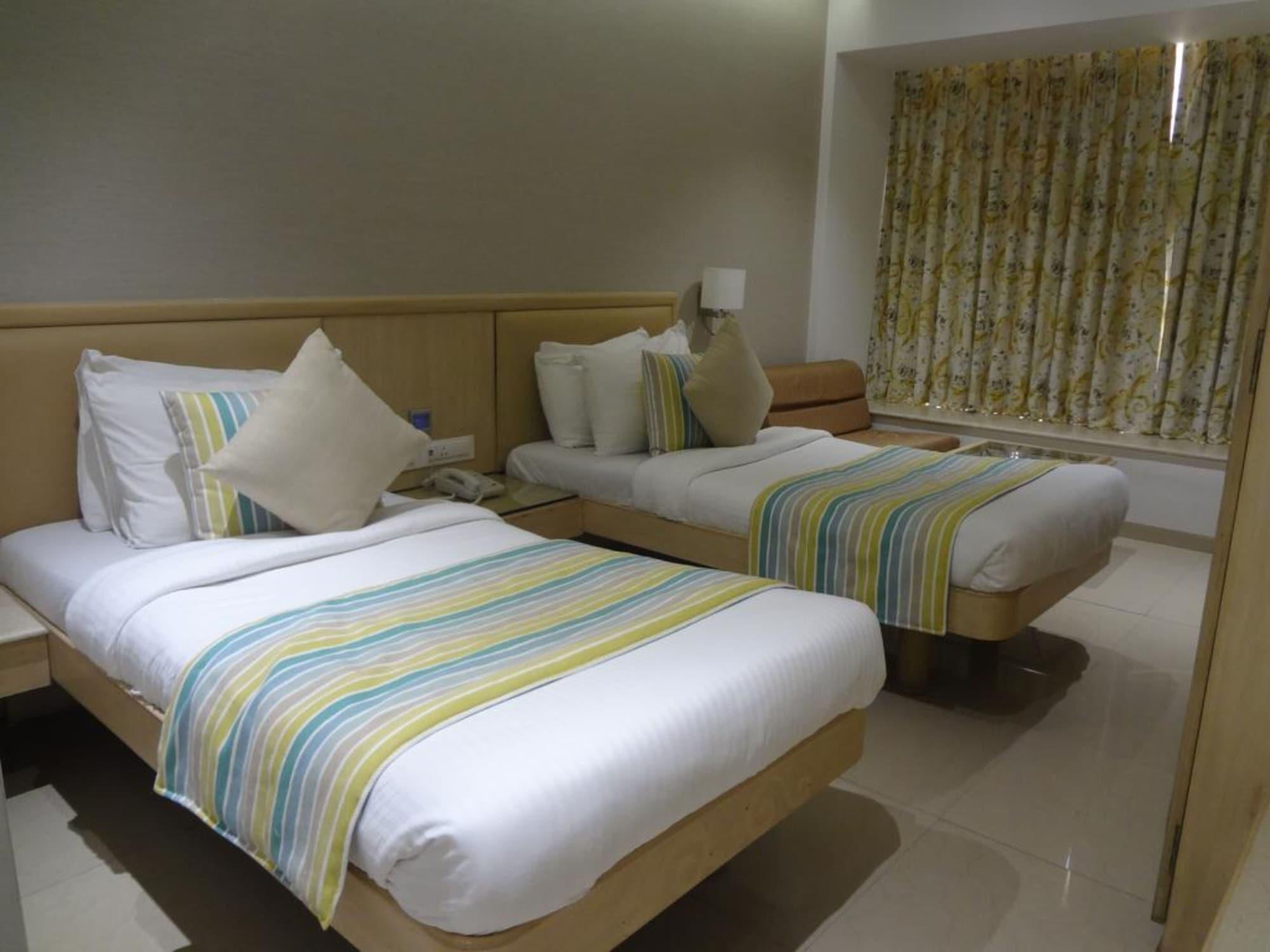Hotel Suncity Apollo - Gateway Of India Mumbai Exterior photo