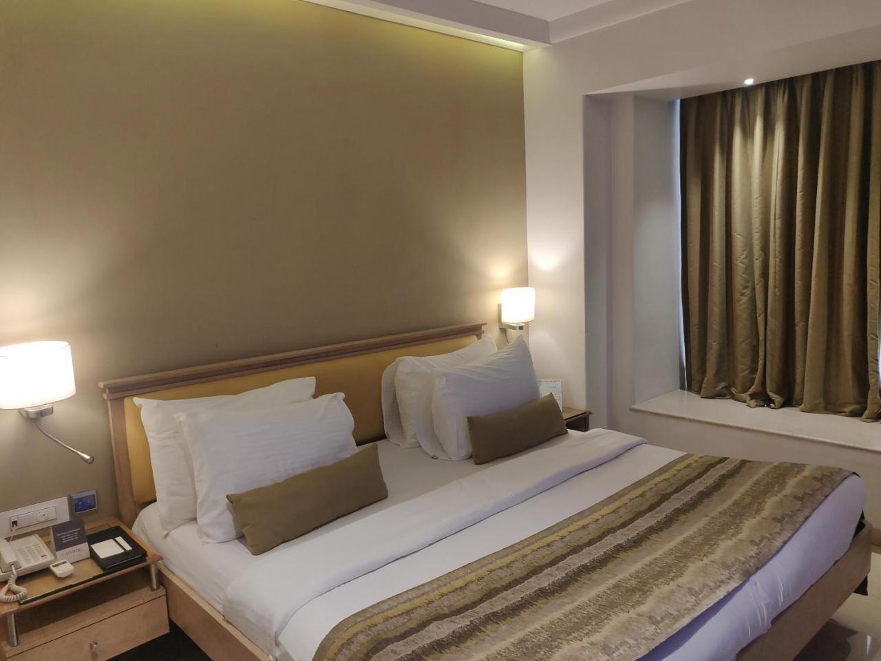 Hotel Suncity Apollo - Gateway Of India Mumbai Exterior photo